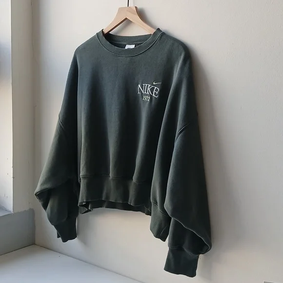 Nike Oversized Crop Sweatshirt Green Women's Large - Picture 2 of 7